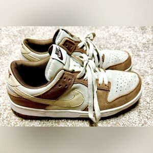 Nike dunk medium curry